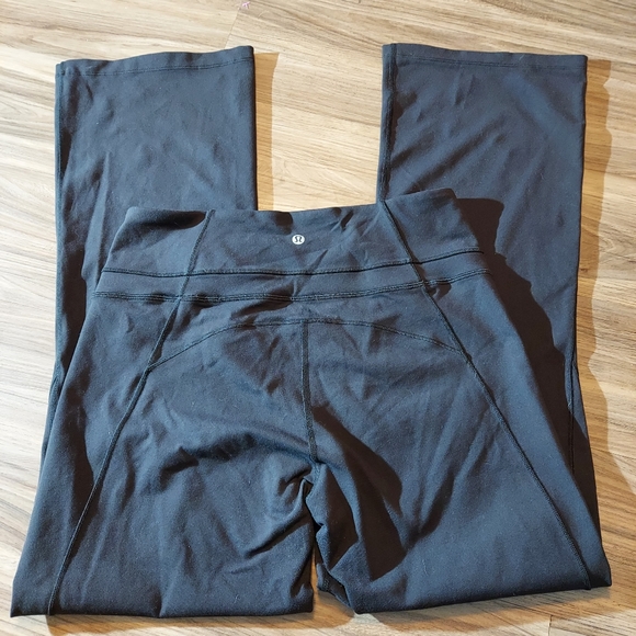 Lululemon yoga pants - Picture 2 of 3